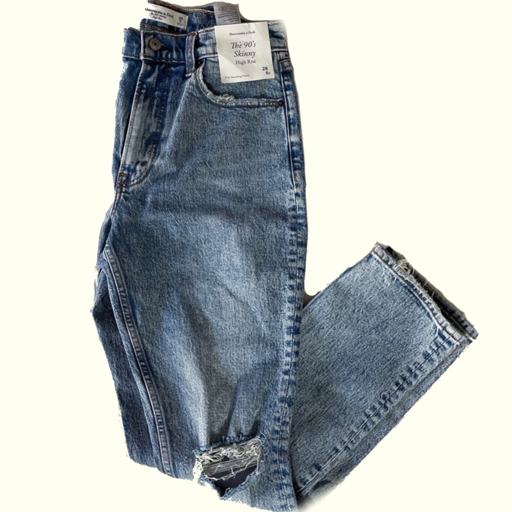Abercrombie&Fitch the “90’s Skinny”high rise jeans